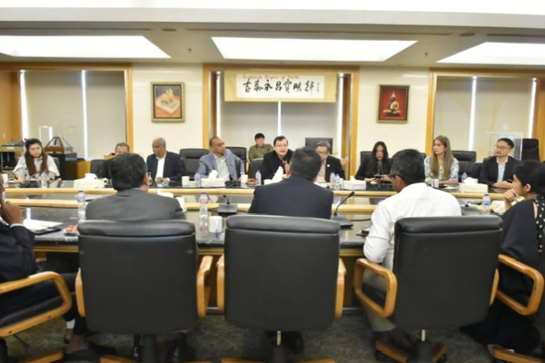 තුන්රට මැණික් සහ ස්වර්ණාභරණ නියෝජිතයින් සමඟ ඇමති සුනිල් තායිලන්තයට | Hadunneththi Meets Thai Gem Jewellery Reps තුන්රට මැණික් සහ ස්වර්ණාභරණ නියෝජිතයින් සමඟ ඇමති සුනිල් තායිලන්තයට | Hadunneththi Meets Thai Gem Jewellery Reps