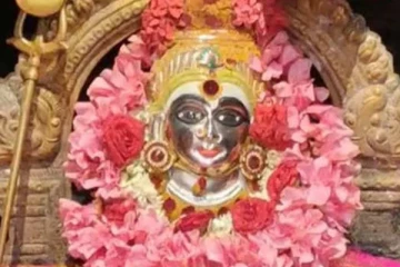 கோவையில் கண் திறந்த  மாகாளி அம்மன்... திடீர் அதிசயத்தை காண அலையென திரண்ட பக்தர்கள்!