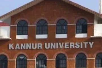 கேரளாவின் பல்கலை.பாடத்திட்டத்தில் : ஆர்எஸ்எஸ் தலைவர்களின் வரலாற்றால் சர்ச்சை