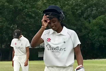 இங்கிலாந்து தேசிய கிரிக்கெட் அணியில் இடம்பிடித்த ஈழத்தமிழ் பெண்