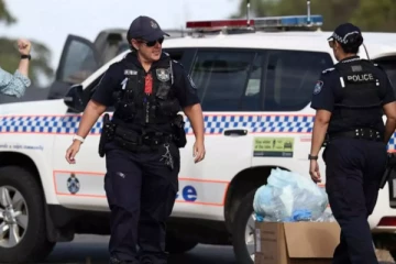 துப்பாக்கிச்சூட்டில் இரு பொலிஸார் கொலை