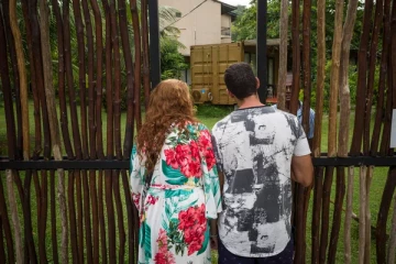 இலங்கையில் பரபரப்பை ஏற்படுத்திய ரஷ்ய தம்பதி - மோசமாக தாக்கப்பட்ட இளம் பெண்