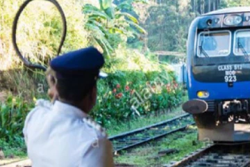 மற்றுமொரு தொழிற்சங்கமும் பணிப்பகிஸ்கரிப்பில் குதிக்கிறது -நெருக்கடியில் அரசாங்கம்
