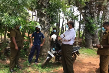 தனிமைப்படுத்தல் விதிகளை மீறிய இருவருக்கு சட்ட நடவடிக்கை