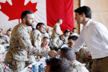 படைவீரர்களுக்கு நன்றி தெரிவித்த பிரதமர் ஜஸ்டின் ட்ரூடோ!