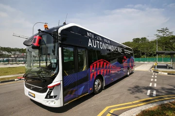 அறிமுகமாகும் உலகின் முதல் ஓட்டுநர் இல்லாத பேருந்து