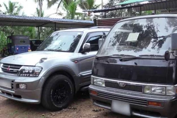 பறிமுதல் செய்யப்பட்ட பல கோடி ரூபாய் பெறுமதியுடைய சொகுசு வாகனங்கள்