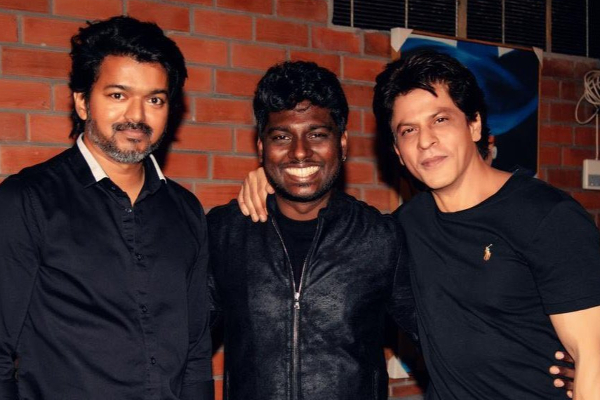 உலக அளவில் பணக்கார நடிகர்கள்: லிஸ்டில் ஒரே ஒரு இந்திய நடிகர் | Shah Rukh Khan In World Richest Actors List உலக அளவில் பணக்கார நடிகர்கள்: லிஸ்டில் ஒரே ஒரு இந்திய நடிகர் | Shah Rukh Khan In World Richest Actors List