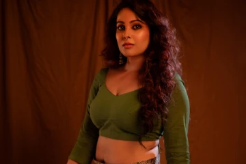 சீரியல் நடிகை சாந்தினி செம ஹாட் போட்டோஷூட்