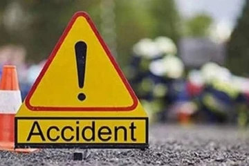 எரிபொருள் பவுசருடன் போருந்து மோதி பயங்கர விபத்து... 21 பேர் பரிதாபமாக உயிரிழப்பு