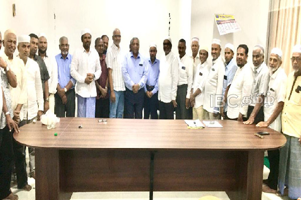 முஸ்லிம்களுக்கும் தனித்தரப்பாக அழைப்பு விடுக்க வேண்டும் - ரணிலுக்கு வலியுறுத்தல்! | Sri Lanka President Parliament Budget Muslims