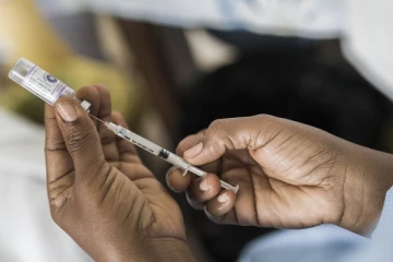 இலங்கையில் காலாவதியாகவுள்ள கோவிட் தடுப்பூசிகள்! மக்களிடம் விடுக்கப்பட்டுள்ள கோரிக்கை