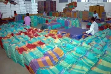 தீபாவளிக்கு இலவச வேட்டி,சேலை - தமிழக அரசு அதிரடி அறிவிப்பு