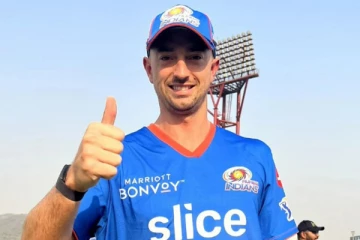 மும்பை அணி வீரர் செய்த மோசமான சாதனை - கடுப்பான ரசிகர்கள்