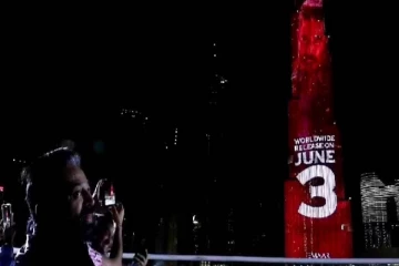 புர்ஜ் கலிஃபாவில் விக்ரம் ட்ரைலர்... தெறிக்கவிட்ட கமல்!