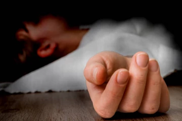 2 வயது குழந்தையை கழுத்தை அறுத்து கொன்ற கொடூர தந்தை! பதறவைக்கும் பகிர் சம்பவம்