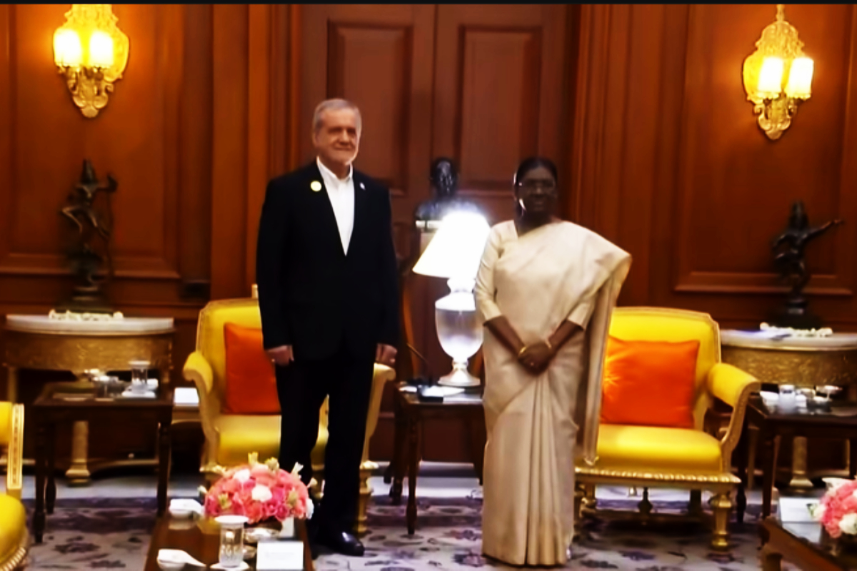 அமெரிக்கவுக்கு எதிரான ஈரானிய நகர்வு! இந்தியாவுடன் விசேட பேச்சுவார்த்தையில் பெஷெஷ்கியன் | Iran S Move Against The Us Talks With India அமெரிக்கவுக்கு எதிரான ஈரானிய நகர்வு! இந்தியாவுடன் விசேட பேச்சுவார்த்தையில் பெஷெஷ்கியன் | Iran S Move Against The Us Talks With India