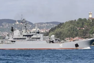 ரஷ்யாவின் பெரிய போர்க் கப்பலை அழித்த உக்ரைன் விமானப்படை!