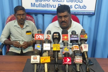 முல்லைத்தீவு கடற்றொழிலாளர்களின் போராட்டம் வெற்றி:அதிகாரிக்கு இடமாற்றம் -அ.அருள்நாதன் (Video)