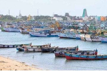 இலங்கையில் தடுத்து வைக்கப்பட்டுள்ள மீனவர்களை விடுவிக்கக்கோரி போராட்டம் நடத்தும் தமிழக மீனவர்கள்