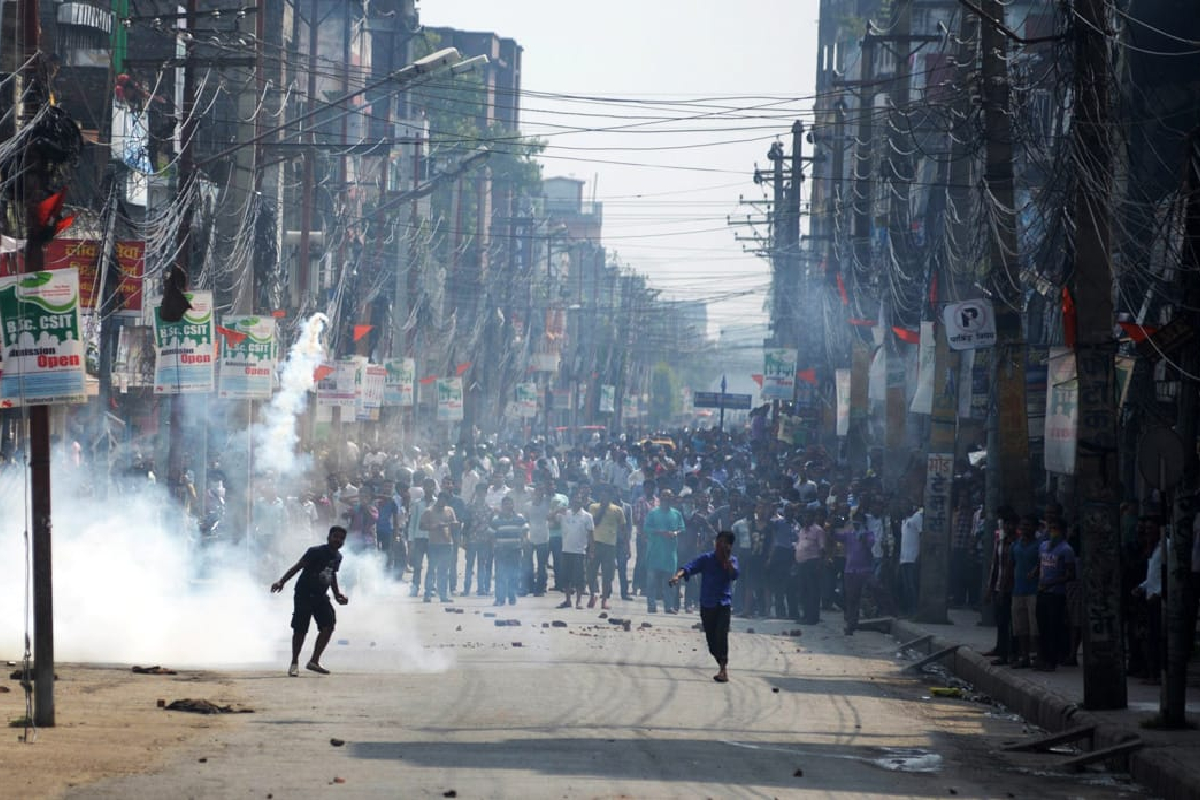 நேபாளத்தில் காலவரையறையற்ற ஊரடங்கு உத்தரவு! | Dispute Indefinite Curfew In Nepal