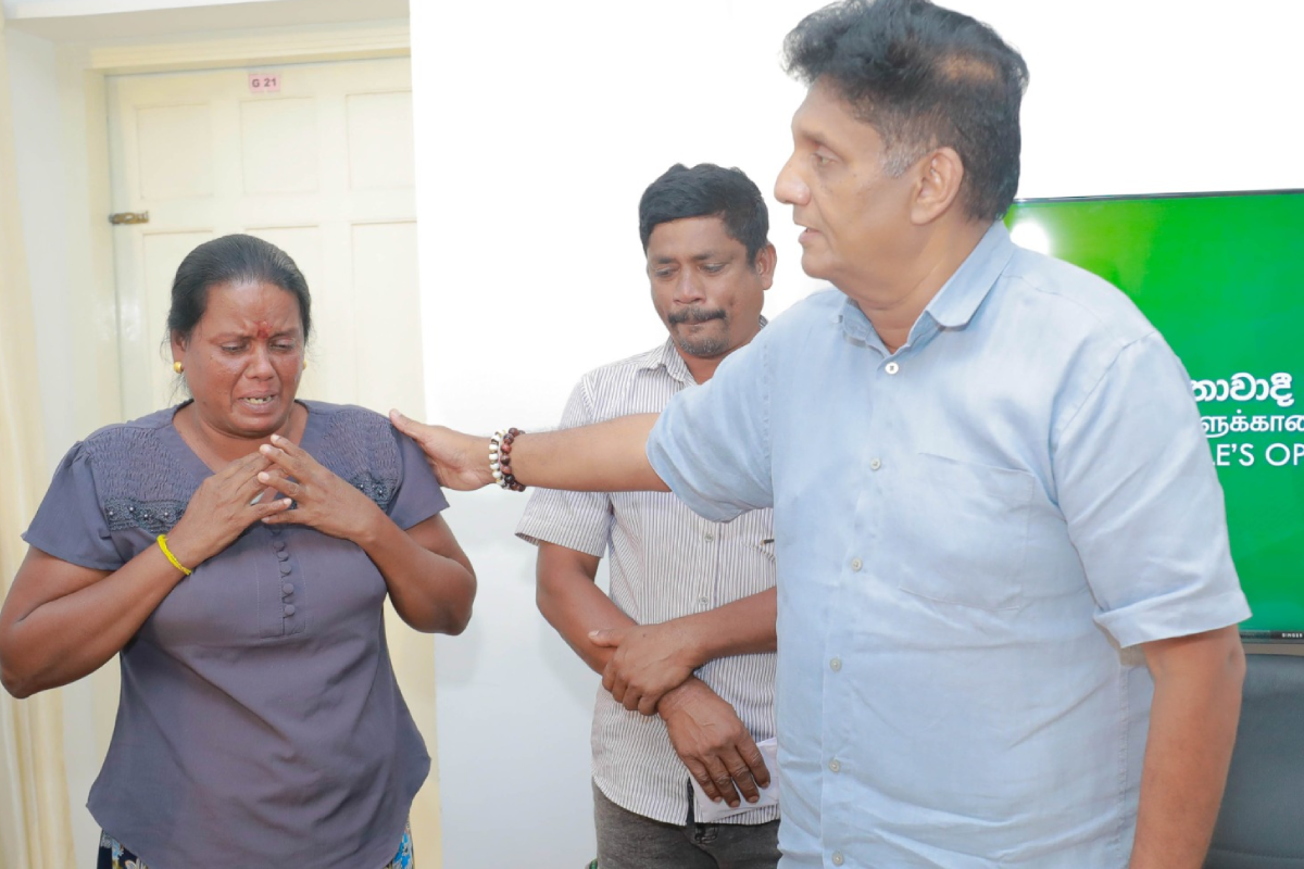 சவூதி சிறையில் உள்ள அனோஜனை தொலைபேசியில் தொடர்பு கொண்ட சஜித் | Sajith Speaks Anojan Saudi Prison Assures Support சவூதி சிறையில் உள்ள அனோஜனை தொலைபேசியில் தொடர்பு கொண்ட சஜித் | Sajith Speaks Anojan Saudi Prison Assures Support