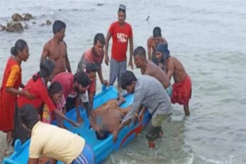 கடலில் மிதந்து வந்த சடலம்: மீனவர்கள் அதிர்ச்சி