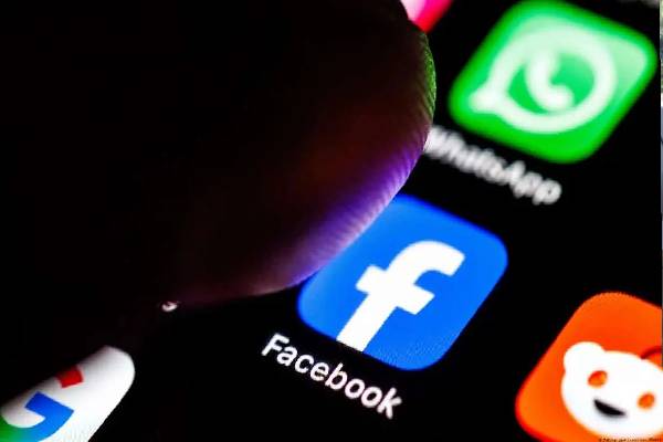 5 இலட்சத்திற்கும் மேற்பட்ட சமூக ஊடக கணக்குகள் நீக்கம் | More Than 5 Lakh Social Media Accounts Deleted