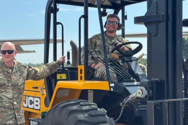 இலங்கை விமானப்படைக்கு பெறுமதியான உபகரணங்களை வழங்கிய அமெரிக்கா | Equipment Worth 640 Million Rupees Us Provided Sl இலங்கை விமானப்படைக்கு பெறுமதியான உபகரணங்களை வழங்கிய அமெரிக்கா | Equipment Worth 640 Million Rupees Us Provided Sl