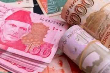 சம்பளத்துடன் வங்கிக்கணக்கில் விழுந்த ரூ.10 கோடி; திடீர் கோடீசுவரரான பொலிஸ் அதிகாரி