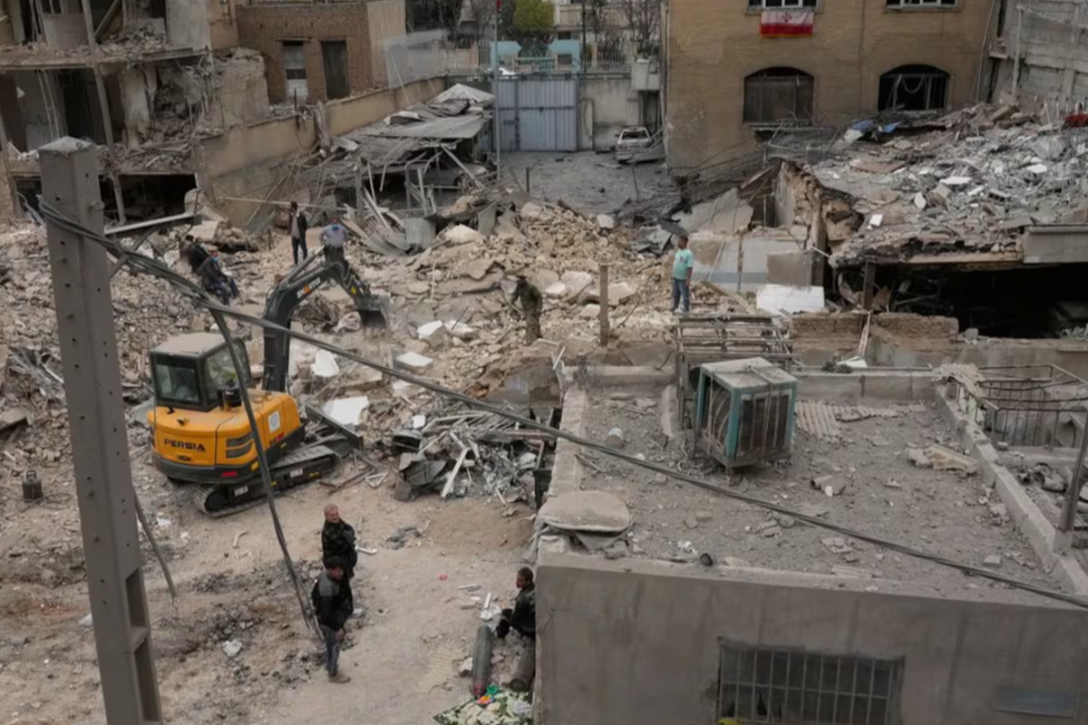 மத்திய கிழக்கில் நிலவும் பதற்ற நிலையினால் அரசாங்கம் குழப்பமடைந்துள்ளது | Sjb Blams Npp