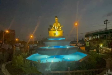 யாழில் திருவள்ளுவர் சிலையுடன் திறக்கப்பட்ட பண்ணை சுற்றுவட்டம்!