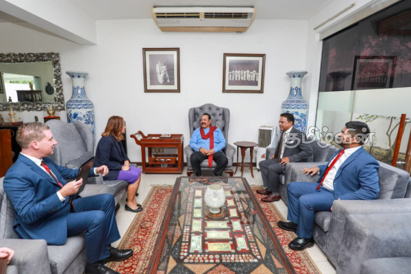 ஜூலி சாங்ங்குடன் மகிந்த சந்திப்பு | Mahinda Meets Julie Chang