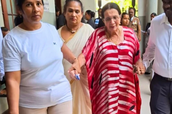 யோஷித ராஜபக்ஷவின் பாட்டி டெய்சி ஆச்சிக்கு விடுதலை! | Daisy Achchi Released Court Case யோஷித ராஜபக்ஷவின் பாட்டி டெய்சி ஆச்சிக்கு விடுதலை! | Daisy Achchi Released Court Case