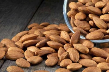 தினமும் 4 பாதாம் பருப்பு சாப்பிட்டு வந்தால் என்ன நடக்கும் தெரியுமா?