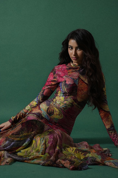 தெய்வ திருமகள் சாரா அர்ஜுனா இது? மாடர்ன் உடையில் கலக்கல் புகைப்படம் | Deiva Thirumagal Sara Arjun Latest Photos Viral