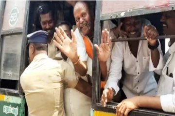 ஆ...தள்ளு...தள்ளு...போலீசாரை கிண்டலடித்த பாஜகவினர்..!