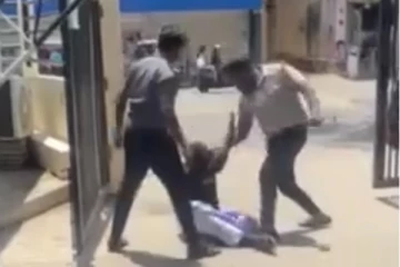 யாழ். போதனா வைத்தியசாலையின் நுழைவாயில் முன்பாக நடந்த மனிதாபிமானமற்ற செயல்