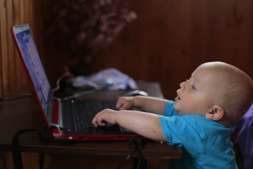 2025 இல் பிறக்கும் குழந்தைகளின் பீட்டா தலைமுறை - எதிர்கொள்ளவிருக்கும் சவால்கள்