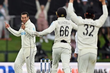 கடைசி போட்டியில் கடைசி விக்கெட்டை வீழ்த்திய ராஸ் டெய்லர்!  வைரலாகும் வீடியோ