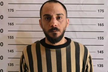 பொதுமக்களில் 288 பேர் கொத்தாகப் படுகொலை... தலைமறைவாகியிருந்த முக்கிய அதிகாரி கைது