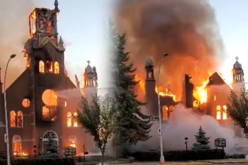 கனடாவில் தீவைத்து கொளுத்தப்பட்ட தேவாலயங்கள்... குழந்தைகளை பலிகொண்டதால் வெடித்த கோபம்