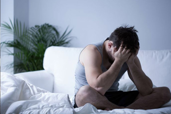 படுக்கைக்குச் செல்வதற்கு முன் பால் குடிப்பது ஏன் நல்லது! | Why Drink Milk Before Going To Bed