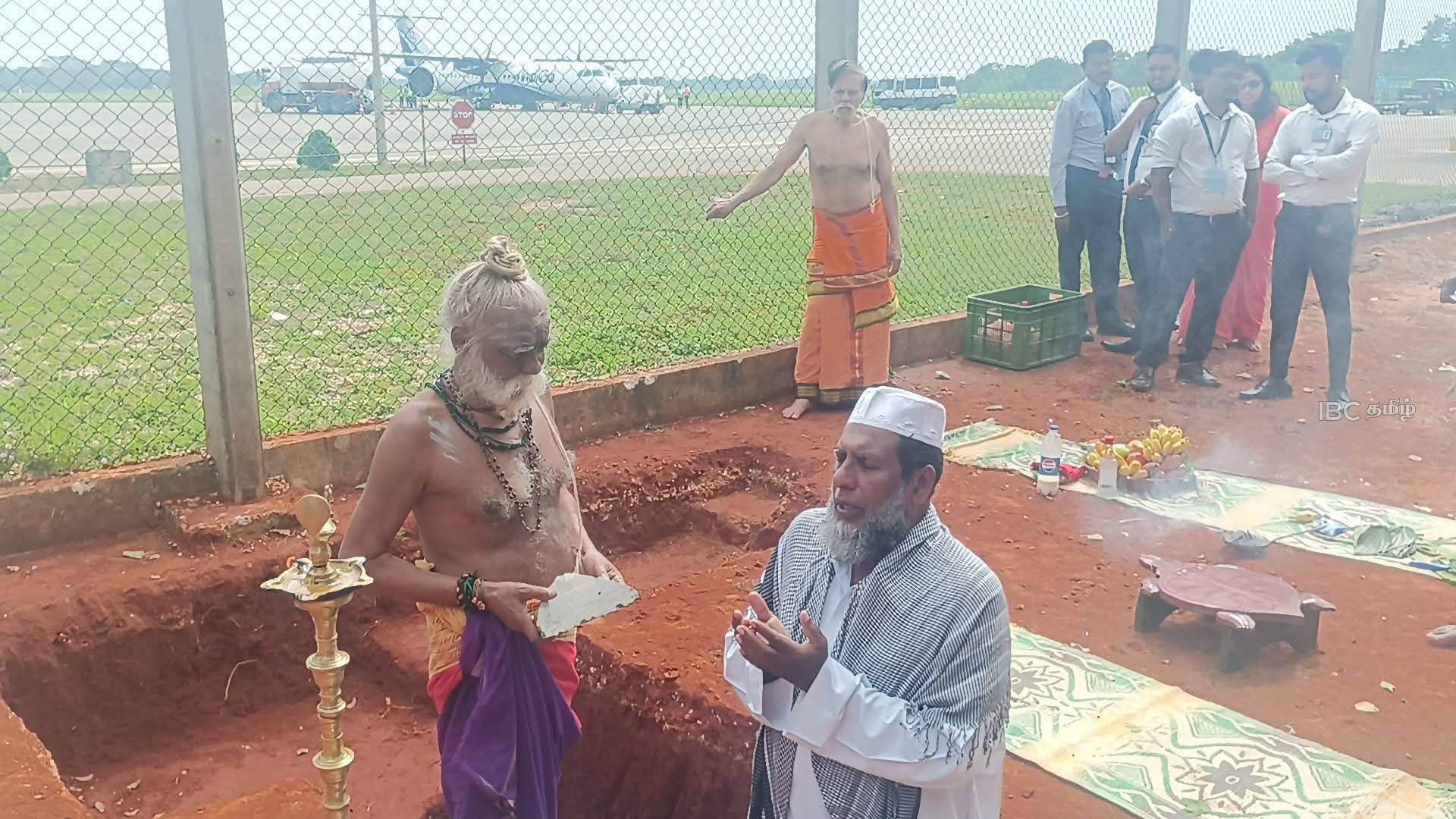 யாழ்.விமான நிலையத்துக்கான புதிய பயணிகள் முனைய கட்டடத்துக்கான அடிக்கல் நாட்டும் விழா! 1 Gallery