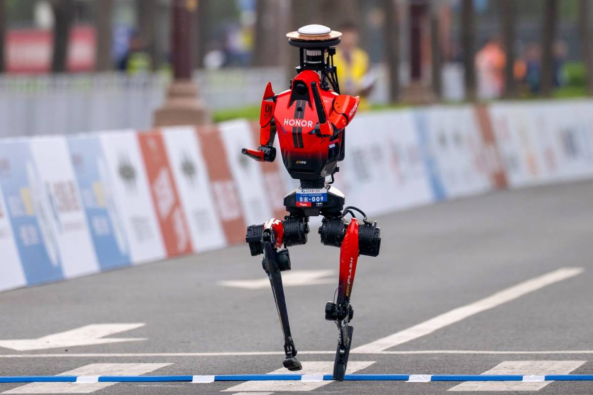 உசேன் போல்ட்டின் உலக சாதனையை முறியடித்த சீன ரோபோ | Chinese Robot World Record