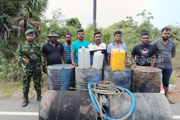 யாழில் கசிப்பு உற்பத்தியாளர் ஒருவர் கைது: தீவிரப்படுத்தப்படும் விசாரணை | Leak Producer Was Arrested In Jaffna