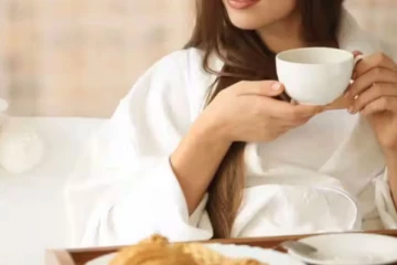 காலை வெறும் வயிற்றில் சுடச்சுட Tea குடிப்பதால் இவ்வளவு பிரச்னைகள் உண்டா ! கண்டிப்பா தெரிஞ்சுக்கோங்க