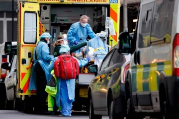 பிரித்தானியா திடீரென உயர்ந்த பலி எண்ணிக்கை! கடந்த 24 மணித்தியாலத்தில் இத்தனை பேரா?