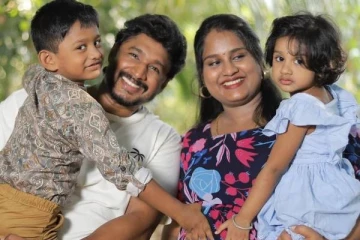 3வது முறையாக கர்ப்பமாக இருக்கும் சீரியல் நடிகர் மனைவி.. கோலாகலமாக நடந்த சீமந்தம், போட்டோஸ் இதோ