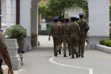 மகன் பொலிஸ் பரிசோதகர்; தாய் போதைப்பொருளுடன் கைது